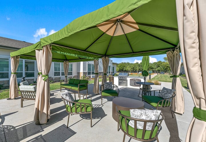 Outdoor Patio Outside an Independent Living Facility Outdoor Patio Outside an Independent Living Facility