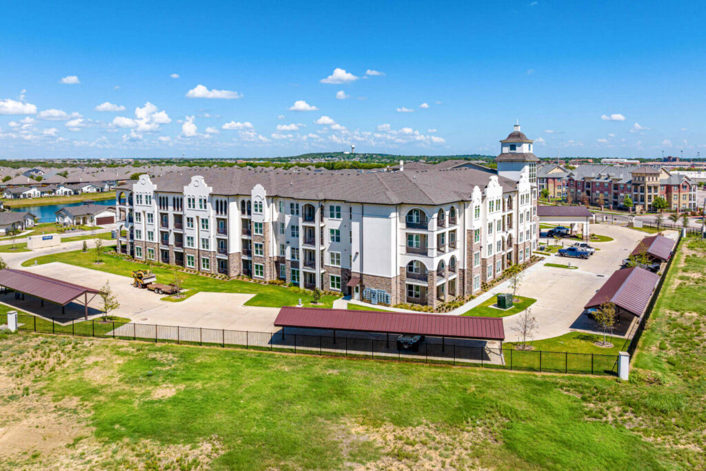 Side View of Assisted Living Facility in Burleson TX